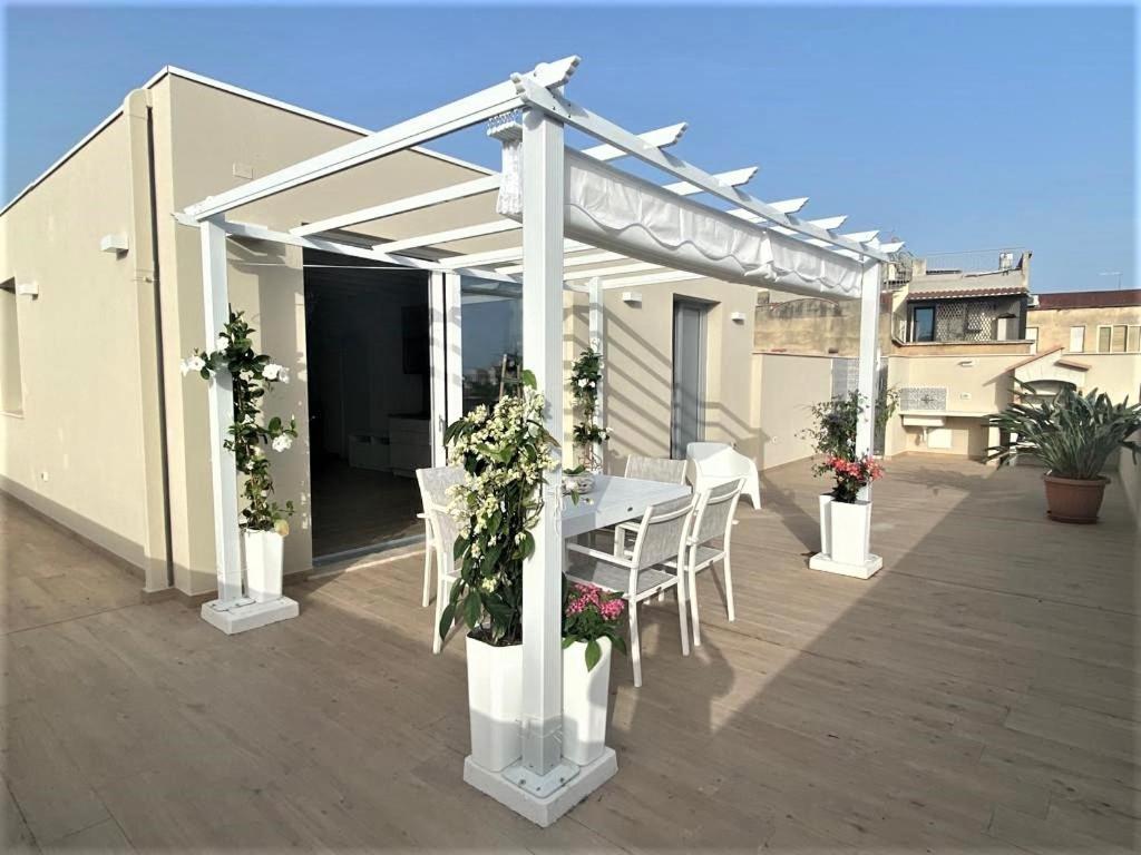 Апартаменты Rossini Penthouse Кальяри Экстерьер фото